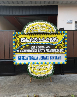 Papan Bunga Duka di Selibar