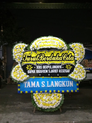 Papan Bunga Duka di Selibar